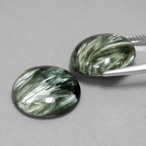 Achetez naturel ct Vert Séraphinite gems, Coupe roude, En provenance Russie chez GemSelect. En stock, livraison internationale!