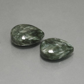 Achetez naturel ct Vert Séraphinite gems, En forme de poire, En provenance Russie chez GemSelect. En stock, livraison internationale!