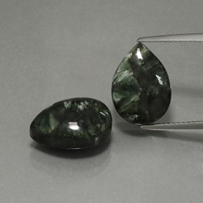 Achetez naturel 11,57ct vert séraphinite gems, en forme de poire, en provenance russie chez gemselect. en stock, livraison internationale!