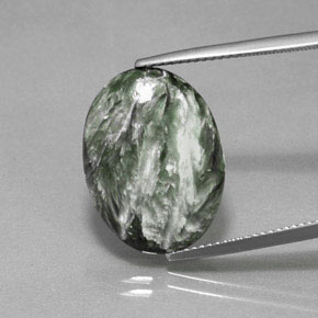Séraphinite vert naturelle coupe ovale, 9,28 ct, opaque