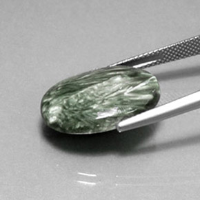 Séraphinite vert naturelle coupe ovale, 10,82 ct, opaque