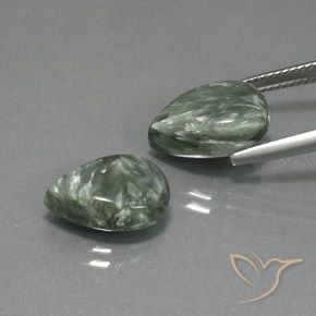 Shop natural 10.07ct Vert moyen Séraphinite gems, En forme de poire, from Russie at GemSelect. In stock, global shipping!