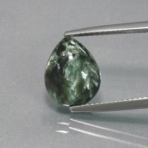 Séraphinite Vert naturelle En forme de poire, 2.82 ct, Opaque