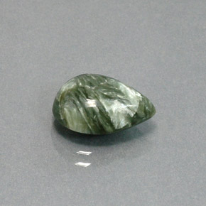 Séraphinite Vert naturelle En forme de poire, 3.60 ct, Opaque