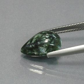Séraphinite vert naturelle en forme de poire, 3,20 ct, opaque