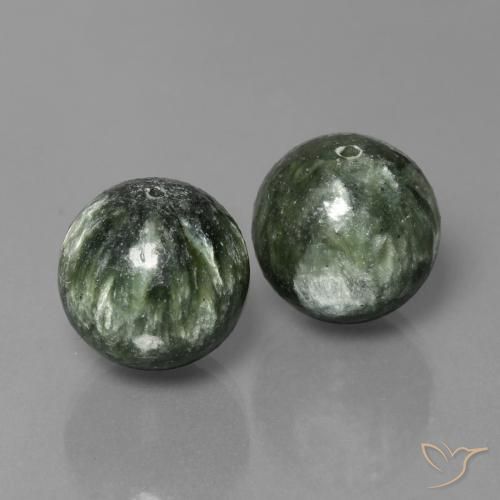 Shop natural 38.66ct Vert moyen Séraphinite gems, Sphère / Boule, from Russie at GemSelect. In stock, global shipping!