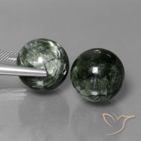 Shop natural 38.93ct Vert Séraphinite gems, Sphère / Boule, from Russie at GemSelect. In stock, global shipping!