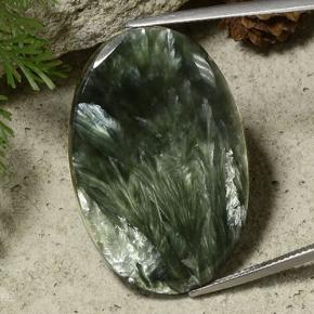 Séraphinite vert naturelle coupe ovale, 33,43 ct, opaque