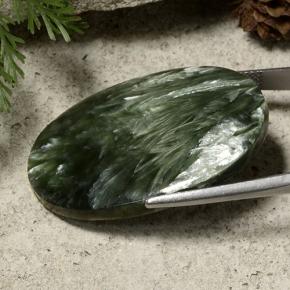 Séraphinite vert naturelle coupe ovale, 33,43 ct, opaque