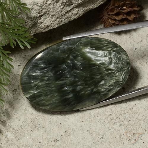 Séraphinite vert naturelle coupe ovale, 39,09 ct, opaque
