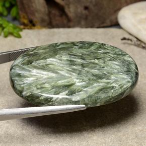 Séraphinite vert naturelle coupe ovale, 51,64 ct, opaque
