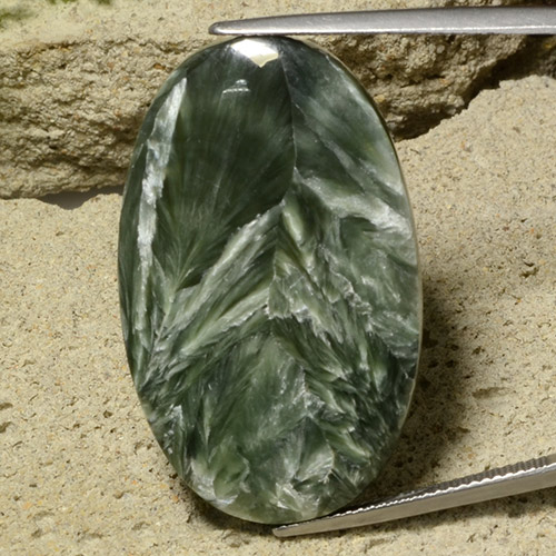 Séraphinite vert naturelle coupe ovale, 32,78 ct, opaque