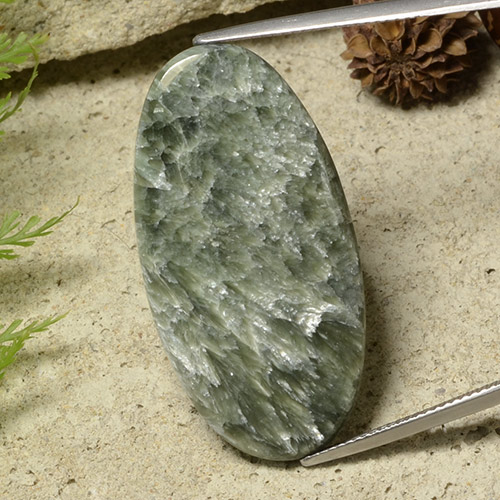 Séraphinite vert naturelle coupe ovale, 23,88 ct, opaque