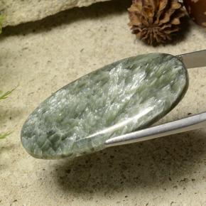 Séraphinite vert naturelle coupe ovale, 23,88 ct, opaque