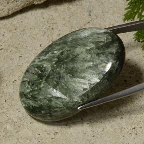 Séraphinite vert naturelle coupe ovale, 55,28 ct, opaque