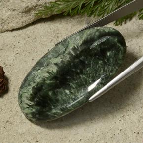 Séraphinite vert naturelle coupe ovale, 78,68 ct, opaque