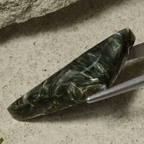 Séraphinite Vert multicolore naturelle Forme fantaisie, 27.86 ct, Opaque