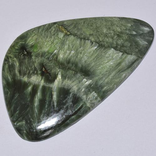 Séraphinite vert naturelle forme fantaisie, 21,43 ct, opaque