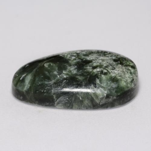 Séraphinite vert naturelle forme fantaisie, 6,42 ct, opaque