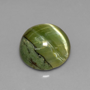 Serpentine vert naturelle coupe roude, 6,30 ct, opaque