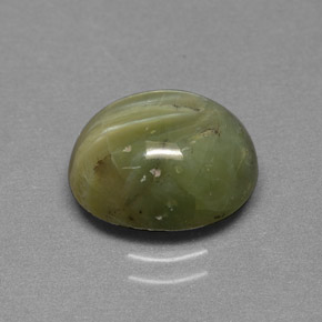 Serpentine vert naturelle coupe ovale, 2,95 ct, opaque