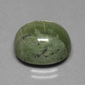 Serpentine vert naturelle coupe ovale, 4,84 ct, opaque