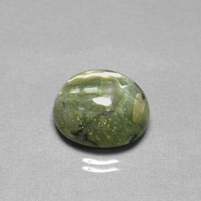 Serpentine vert naturelle coupe ovale, 9,20 ct, opaque