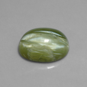 Serpentine vert naturelle coupe ovale, 5,37 ct, opaque