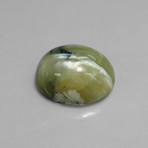 Serpentine vert naturelle coupe ovale, 5,26 ct, opaque