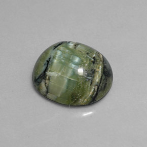 Serpentine vert naturelle coupe ovale, 4,29 ct, opaque