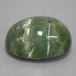 Serpentine vert naturelle coupe ovale, 42,50 ct, opaque