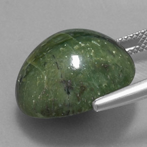 Serpentine vert naturelle coupe ovale, 14,38 ct, opaque