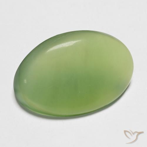 Serpentine Vert moyen naturelle ovale, 11.47 ct, Translucide