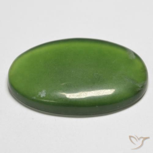 Serpentine Vert chaud naturelle ovale, 15.21 ct, Translucide