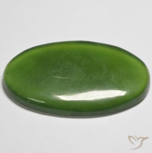 Serpentine Vert moyen naturelle ovale, 36.27 ct, Translucide