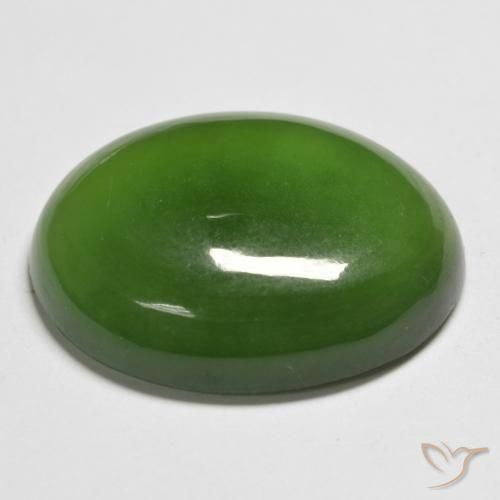 Serpentine Vert moyen naturelle ovale, 18.71 ct, Translucide