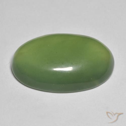 Serpentine Vert poire naturelle ovale, 19.08 ct, Translucide