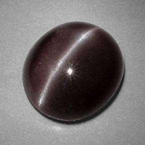 Sillimanite cat's eye marron naturelle coupe ovale, 4,87 ct, opaque