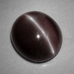 Sillimanite cat's eye marron naturelle coupe ovale, 4,87 ct, opaque