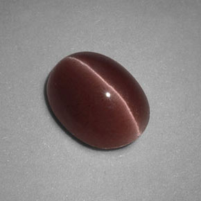 Sillimanite cat's eye marron naturelle coupe ovale, 1,98 ct, opaque
