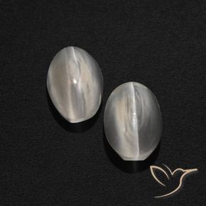 Shop natural 2.69ct Gris très clair Sillimanite œil de chat gems, ovale, from Madagascar at GemSelect. In stock, global shipping!