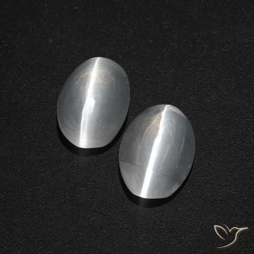 Achetez naturel 2,31ct blanc sillimanite cat's eye gems, coupe ovale, en provenance madagascar chez gemselect. en stock, livraison internationale!