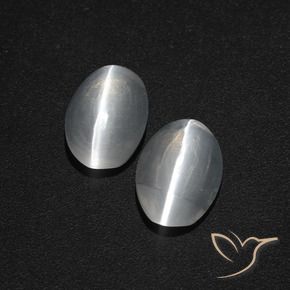 Achetez naturel 2,31ct blanc sillimanite cat's eye gems, coupe ovale, en provenance madagascar chez gemselect. en stock, livraison internationale!