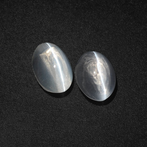Achetez naturel 3.18ct Blanc clair Sillimanite œil de chat gems, Coupe ovale, En provenance Madagascar chez GemSelect. En stock, livraison internationale!