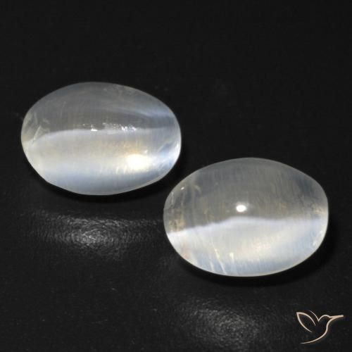 2.33ctw Naturel Blanc Sillimanite œil de chat, ovale, Translucide