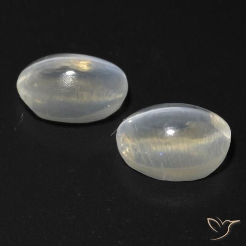 Shop natural 2.33ct Blanc Sillimanite œil de chat gems, ovale, from Madagascar at GemSelect. In stock, global shipping!