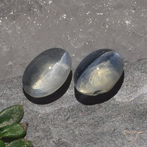 2.49ctw Naturel Clair Sillimanite œil de chat, ovale, Translucide