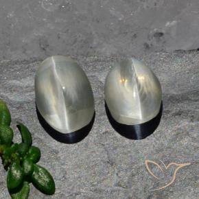 Shop natural 2.94ct Blanc chaud Sillimanite œil de chat gems, ovale, from Madagascar at GemSelect. In stock, global shipping!