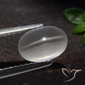 Sillimanite œil de chat Blanc naturelle ovale, 1.51 ct, Transparent