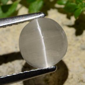 Sillimanite œil de chat Fumée naturelle Coupe roude, 1.34 ct, Transparent